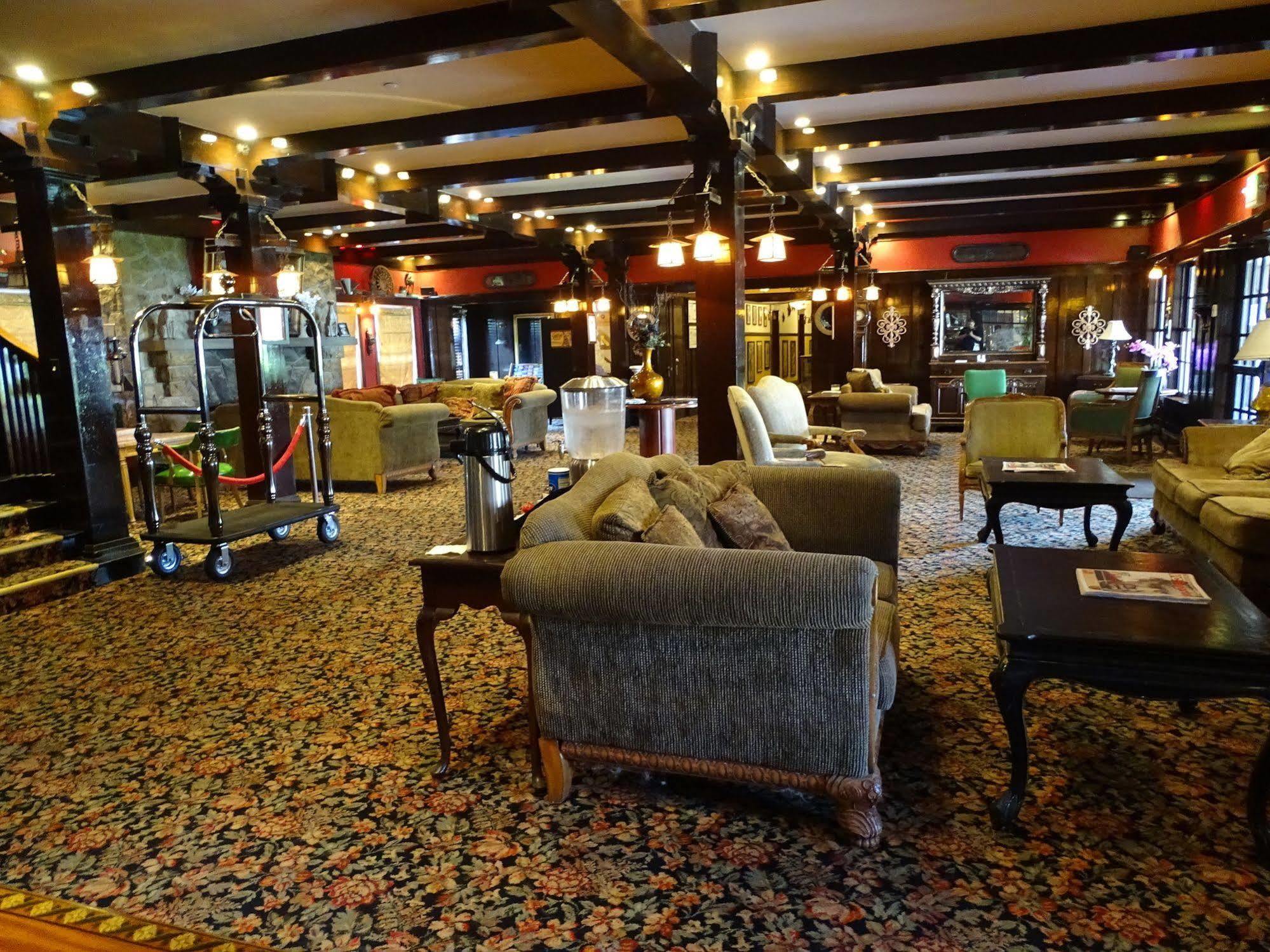 Glen Tavern Inn Santa Paula Exteriör bild